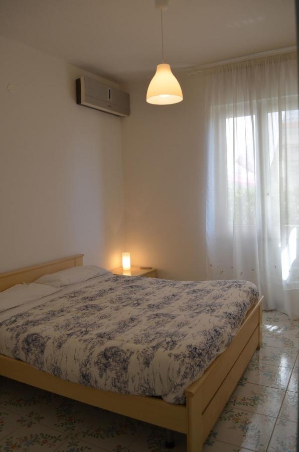 Ferienwohnung Casa Elena Maiori Zimmer foto